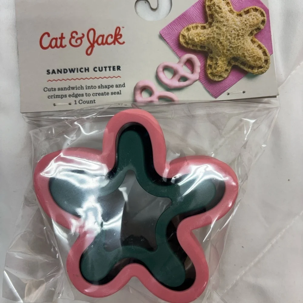 NWT Cat & Jack Starfish Star Sandwich Cutter Pink and Green- cuts sandwich
